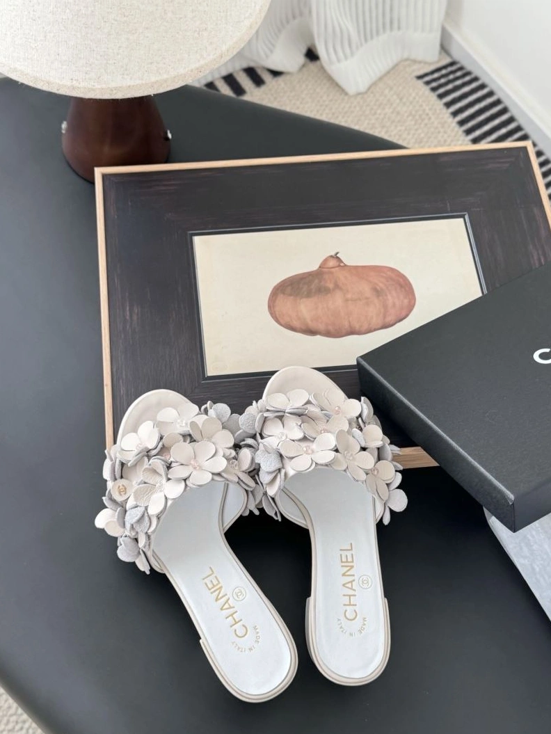 GoodFit Chxnxl Slippers 122481