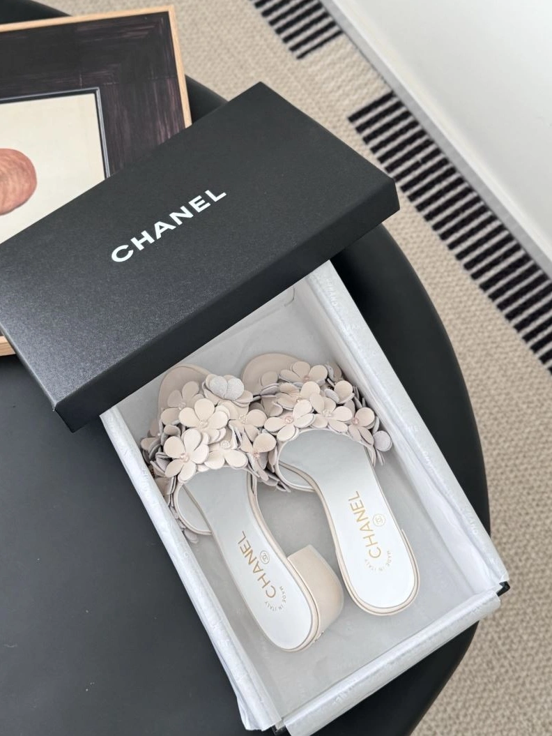 GoodFit Chxnxl Slippers 122481