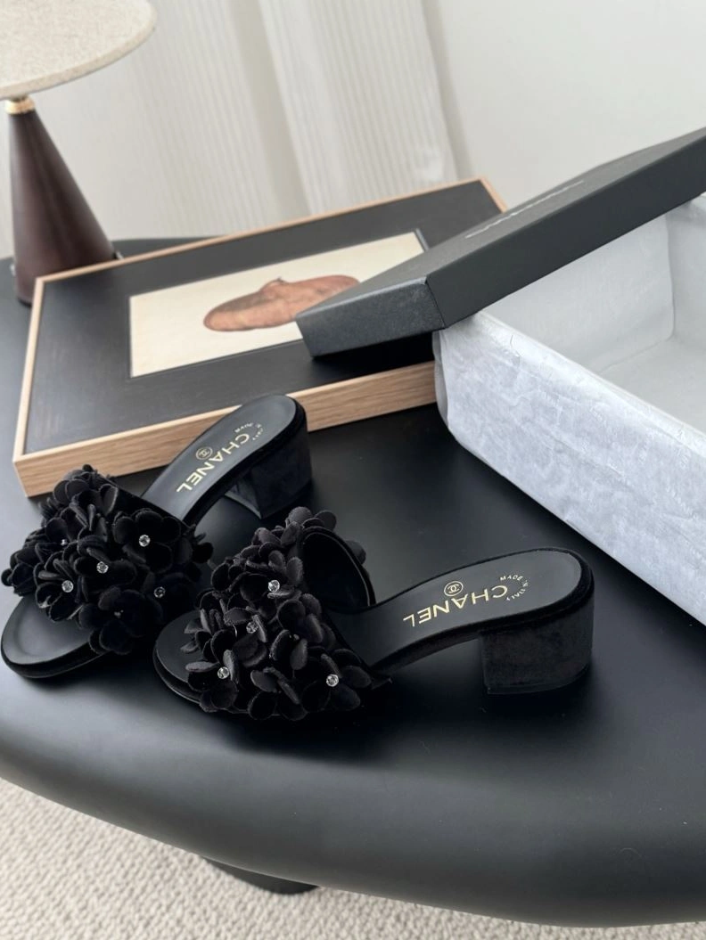 Chxnxl Slippers Bright 122498
