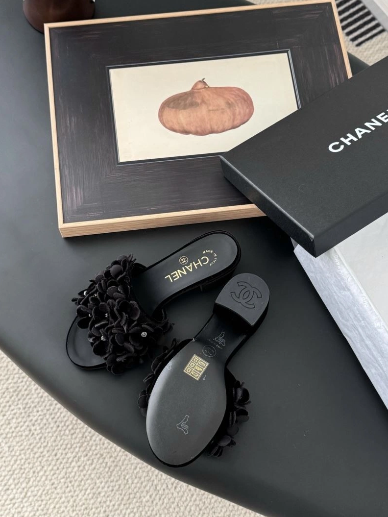 Chxnxl Slippers Bright 122498