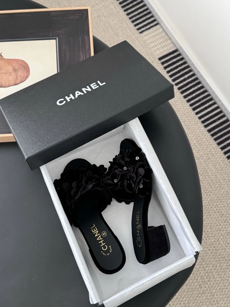 Chxnxl Slippers Bright 122498