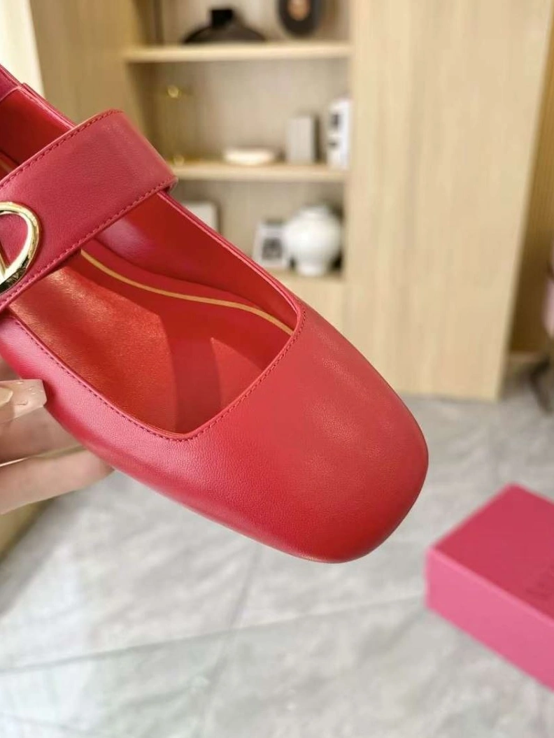 Sleek Vxlxntino flat shoes 230185