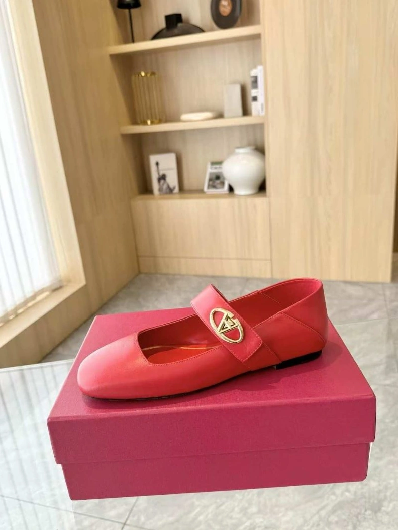 Sleek Vxlxntino flat shoes 230185