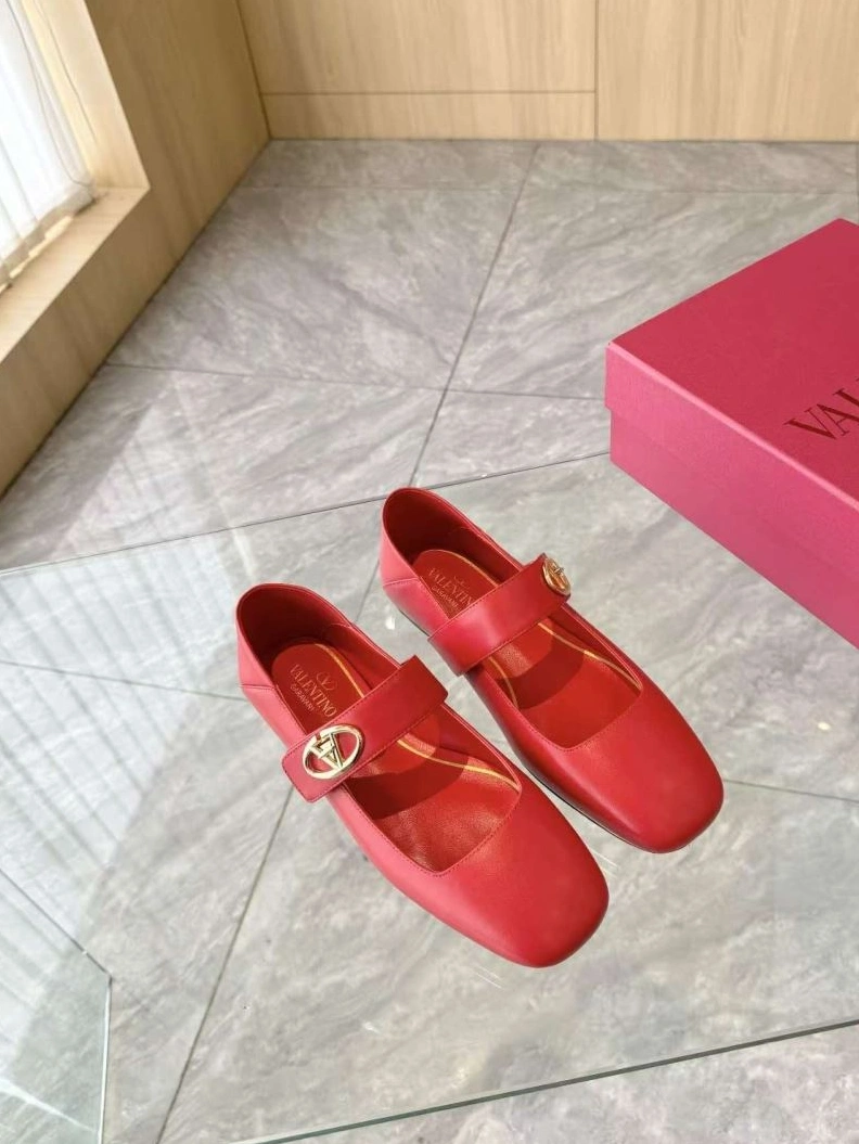 Sleek Vxlxntino flat shoes 230185