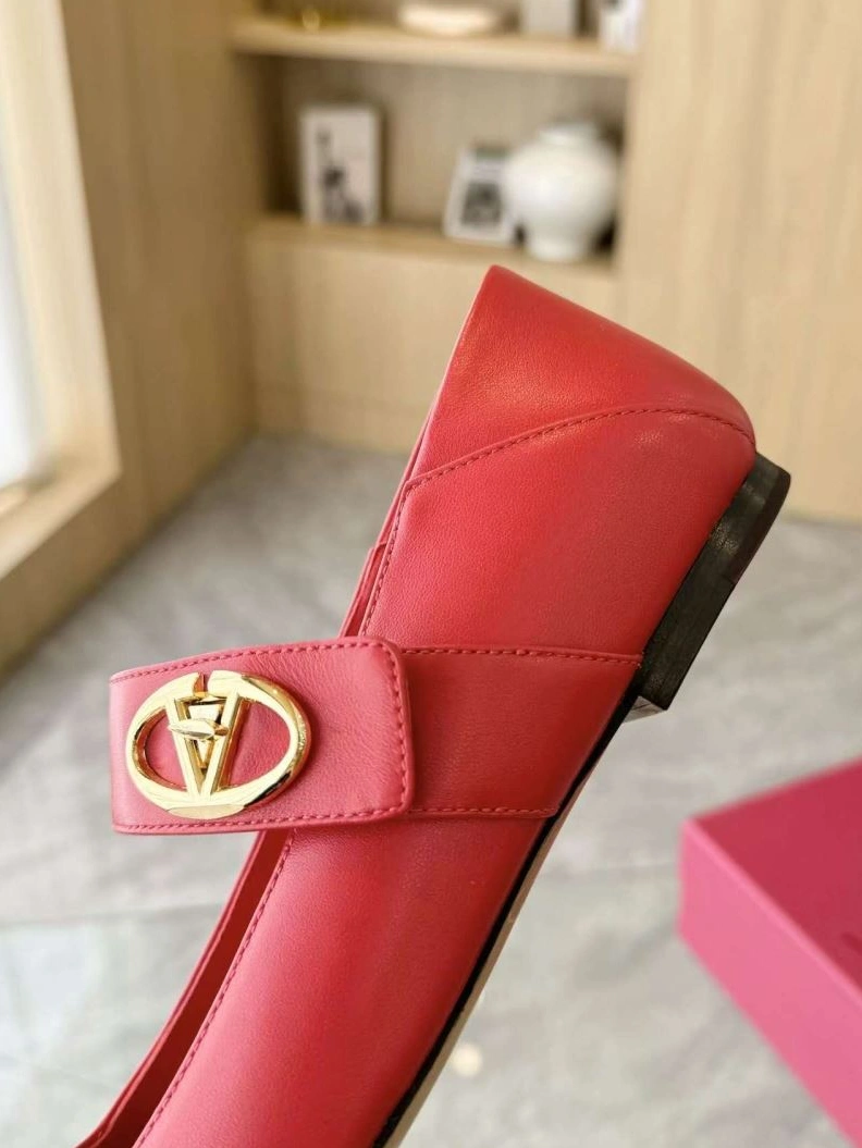 Sleek Vxlxntino flat shoes 230185