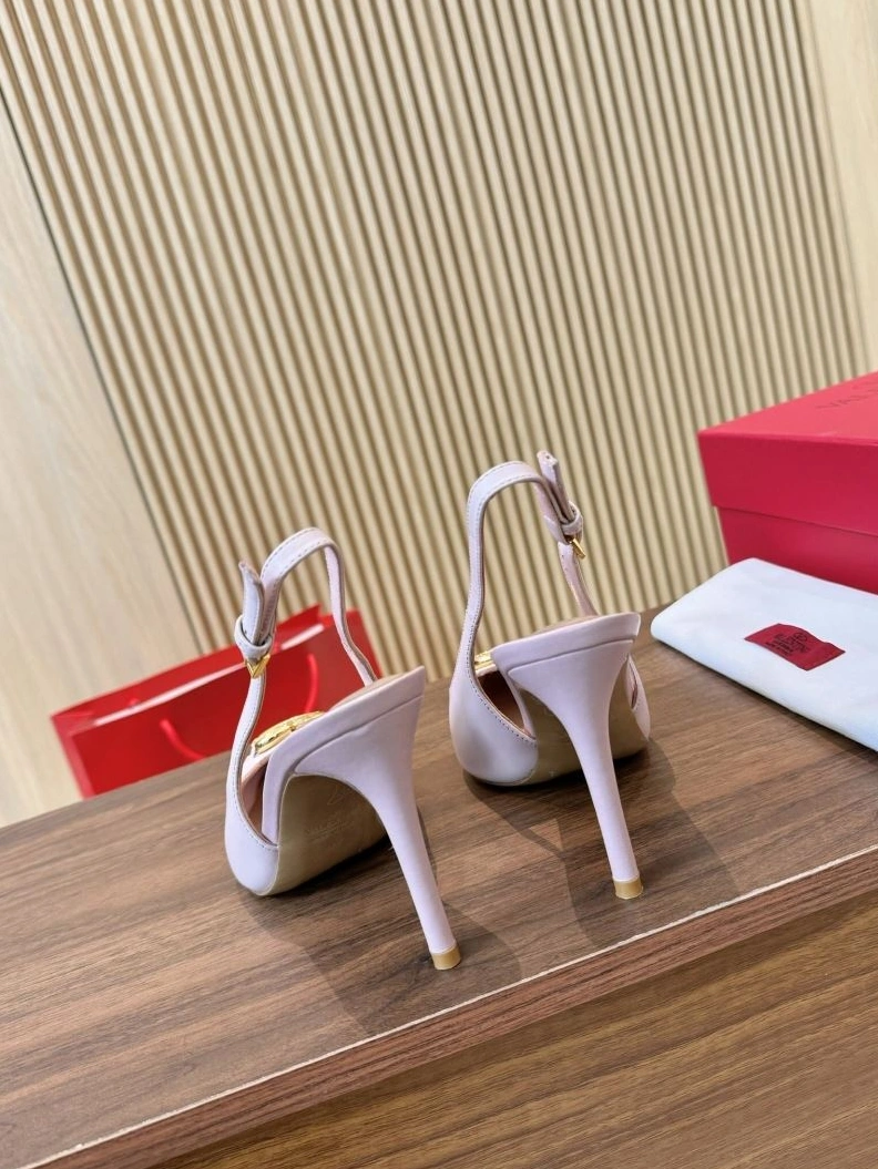 Cozy Vxlxntino High Heels 230149