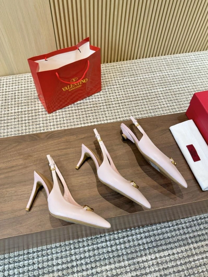 Cozy Vxlxntino High Heels 230149