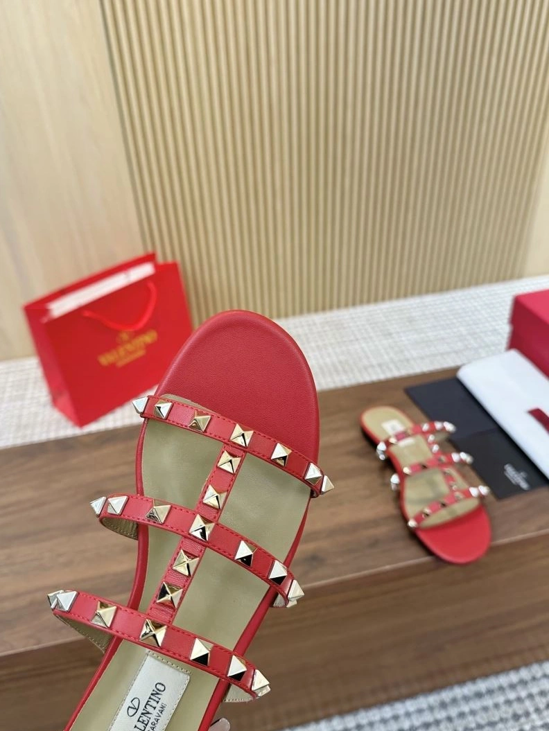 GoAnywhere Vxlxntino Sandals 230066