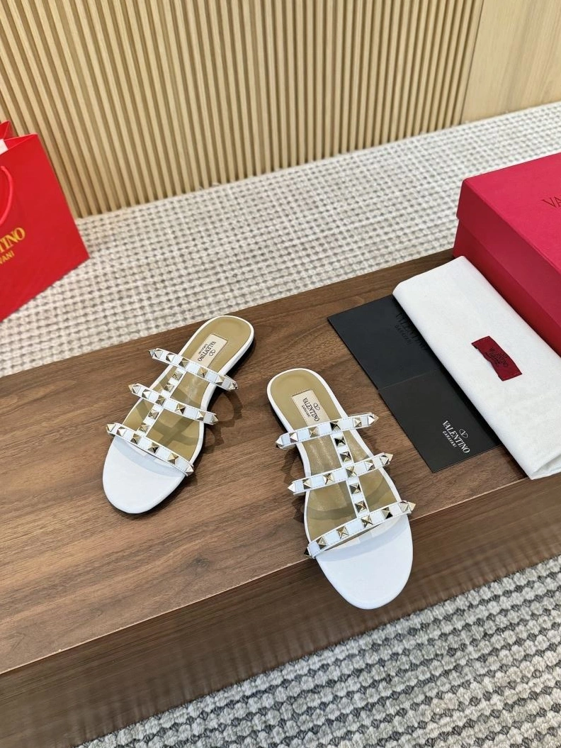 Trendsetting Vxlxntino Sandals 230065