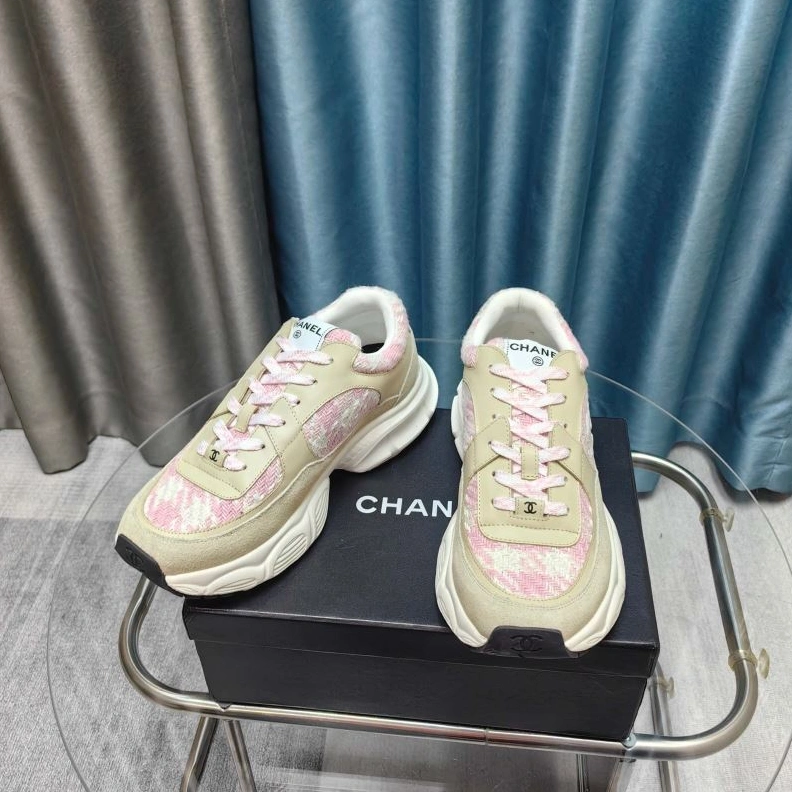Trendsetting Chxnxl Sneakers 122145