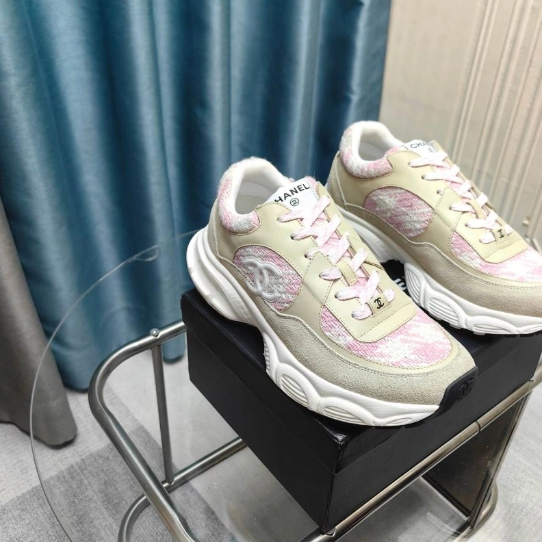Trendsetting Chxnxl Sneakers 122145