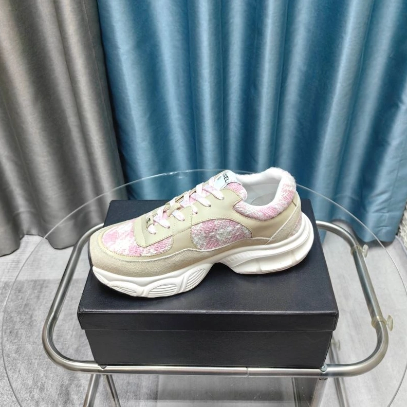Trendsetting Chxnxl Sneakers 122145