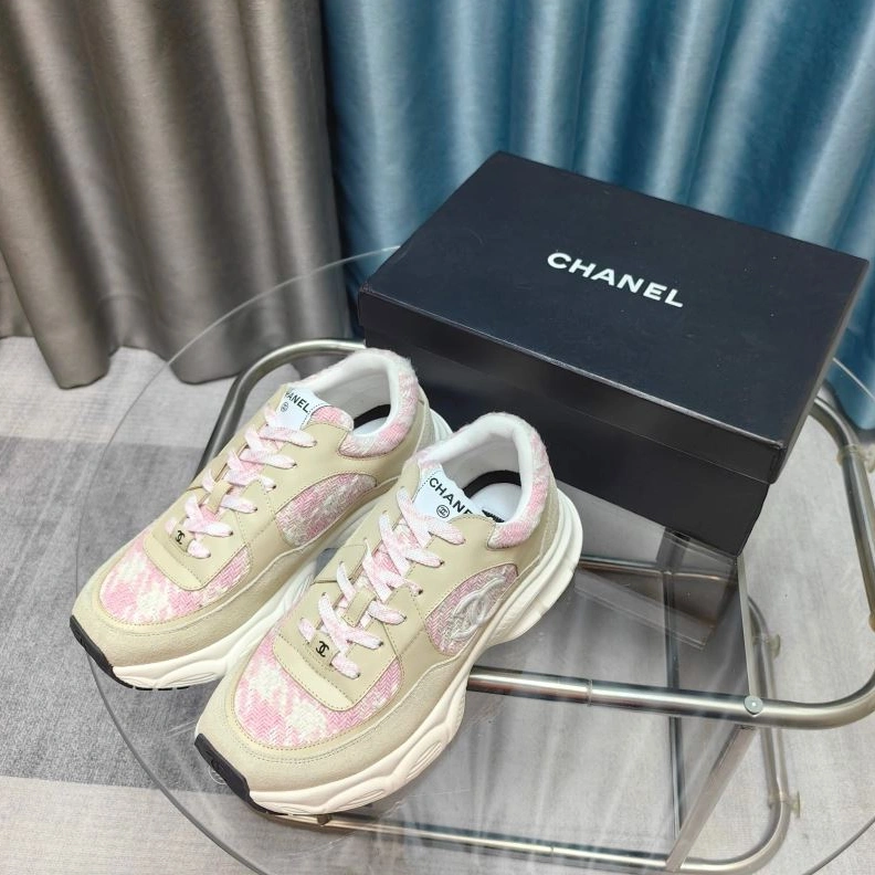 Trendsetting Chxnxl Sneakers 122145