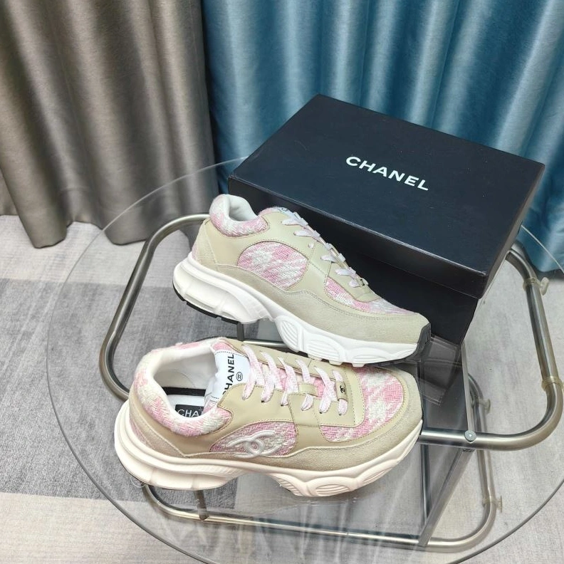 Trendsetting Chxnxl Sneakers 122145