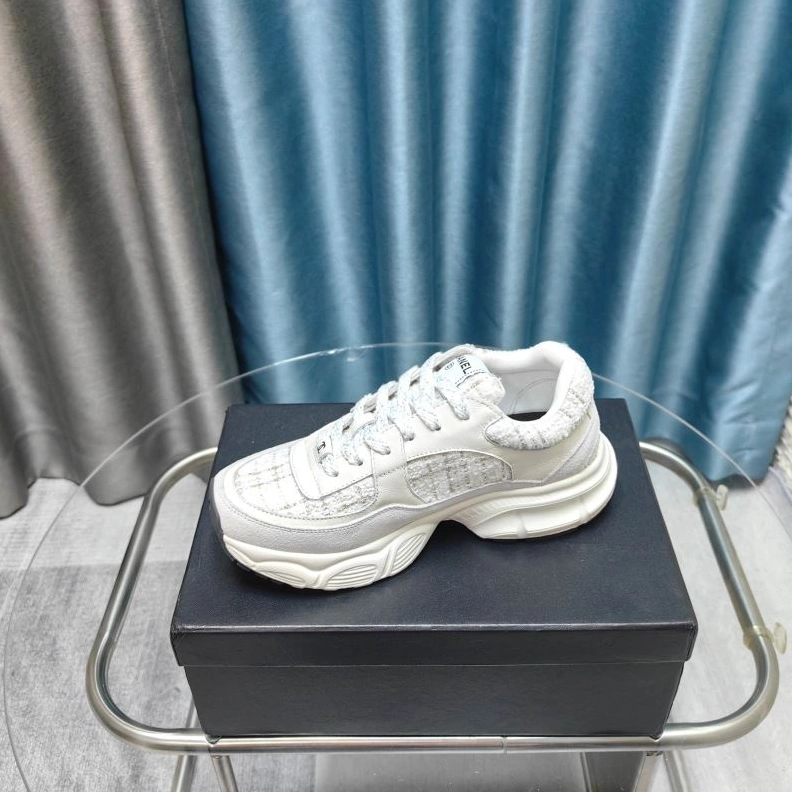 Chxnxl Sneakers Sophisticated 122143