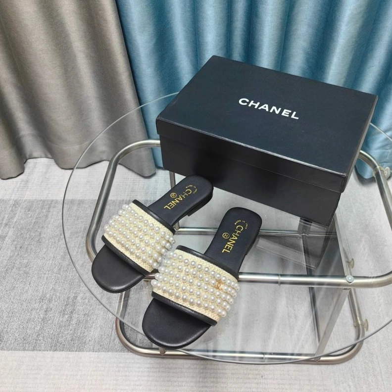 Efficient Chxnxl Slippers 122487