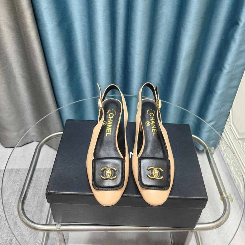 Reliable Chxnxl Sandals 122900