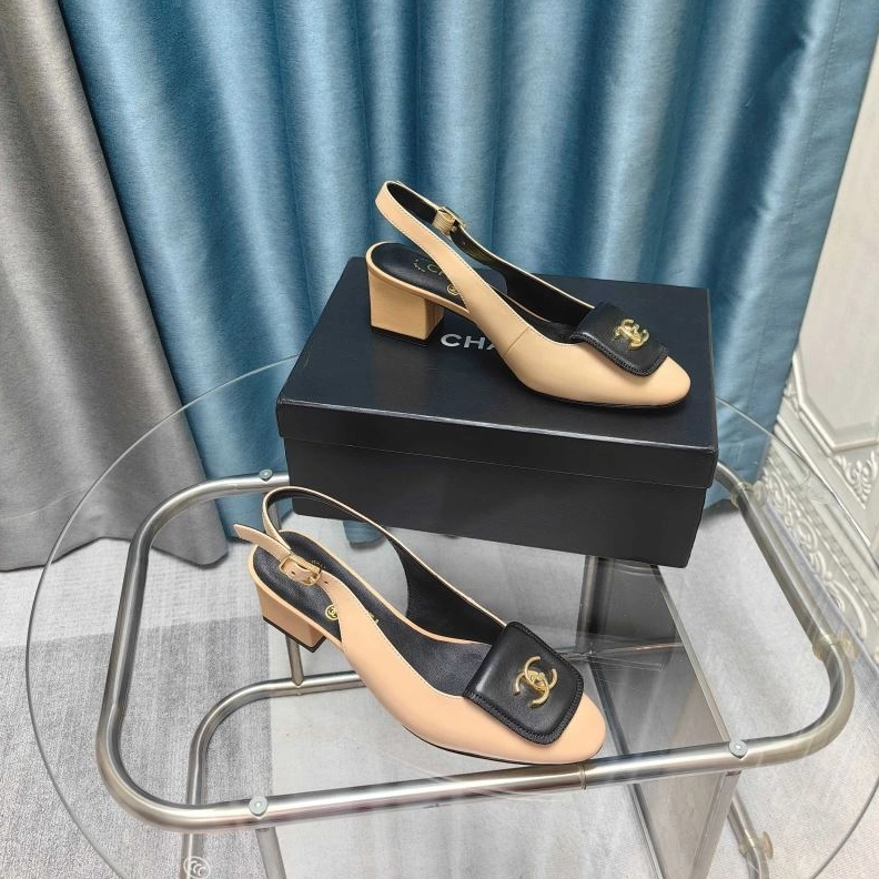 Reliable Chxnxl Sandals 122900