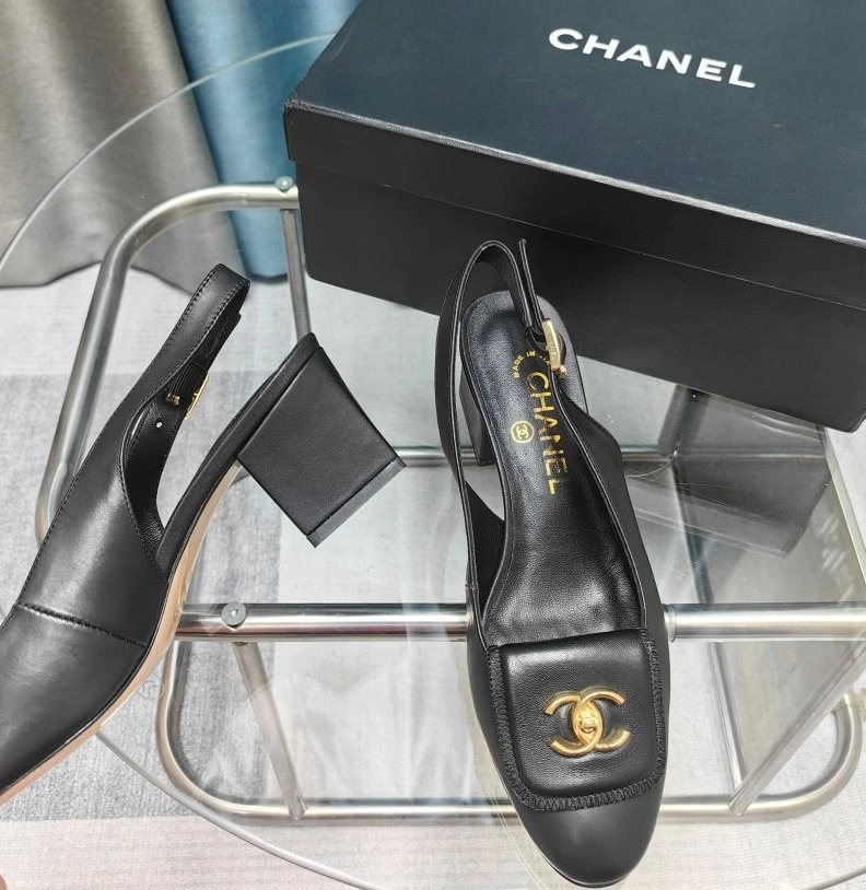 Compact Chxnxl Sandals 122899