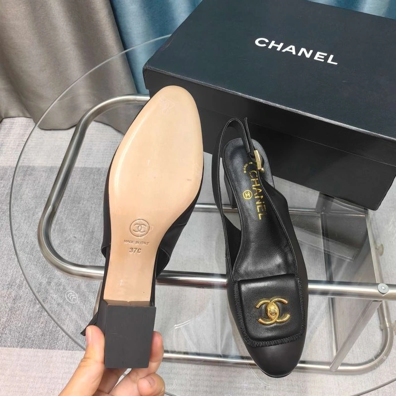 Compact Chxnxl Sandals 122899