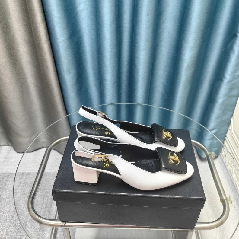 Unique Chxnxl Sandals 122898