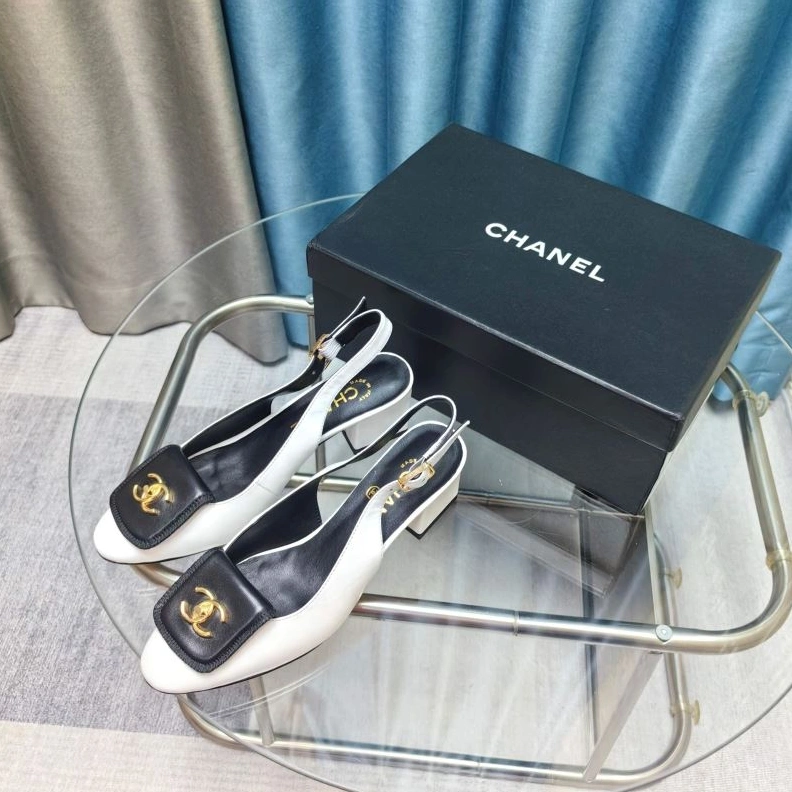 Unique Chxnxl Sandals 122898
