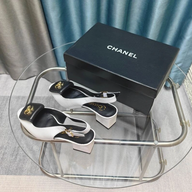 Unique Chxnxl Sandals 122898