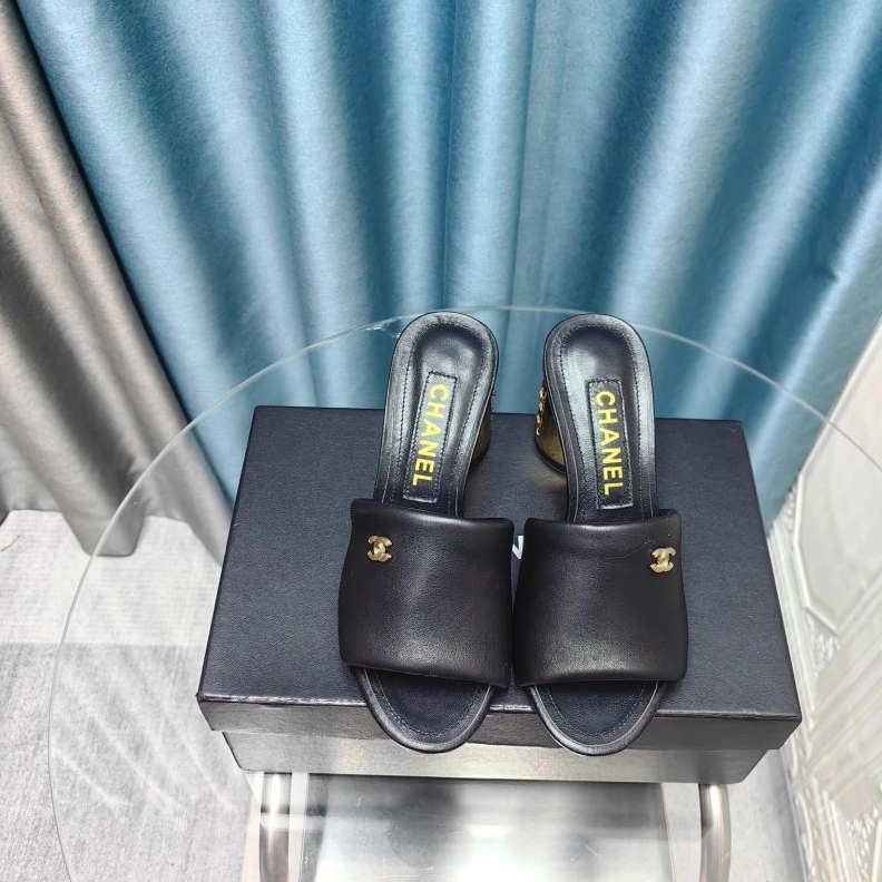 GoodFit Chxnxl Slippers 122473