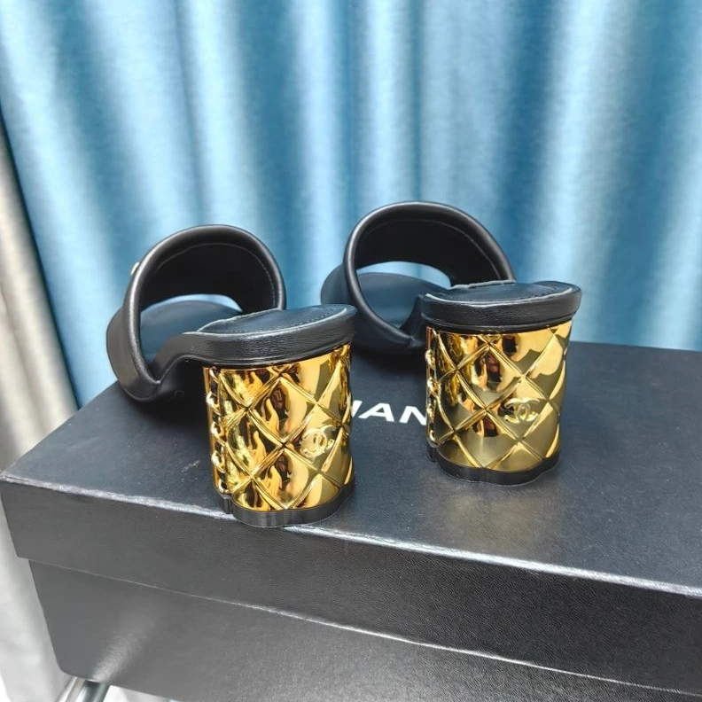 GoodFit Chxnxl Slippers 122473