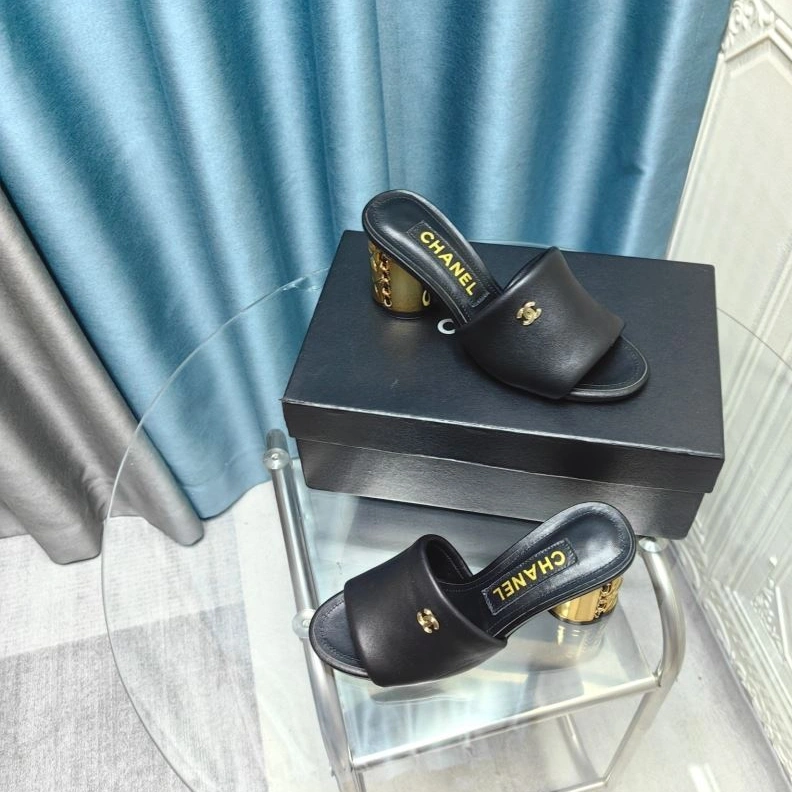 GoodFit Chxnxl Slippers 122473