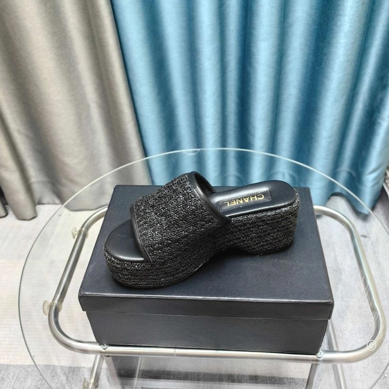 HighQuality Chxnxl Slippers 122468