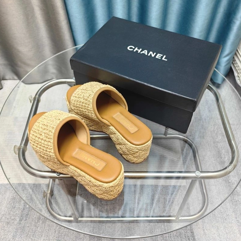 DailyWear Chxnxl Slippers 122458