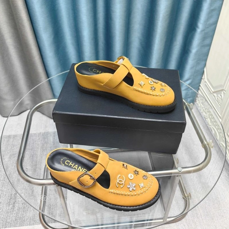 Bold Chxnxl Slippers 122455