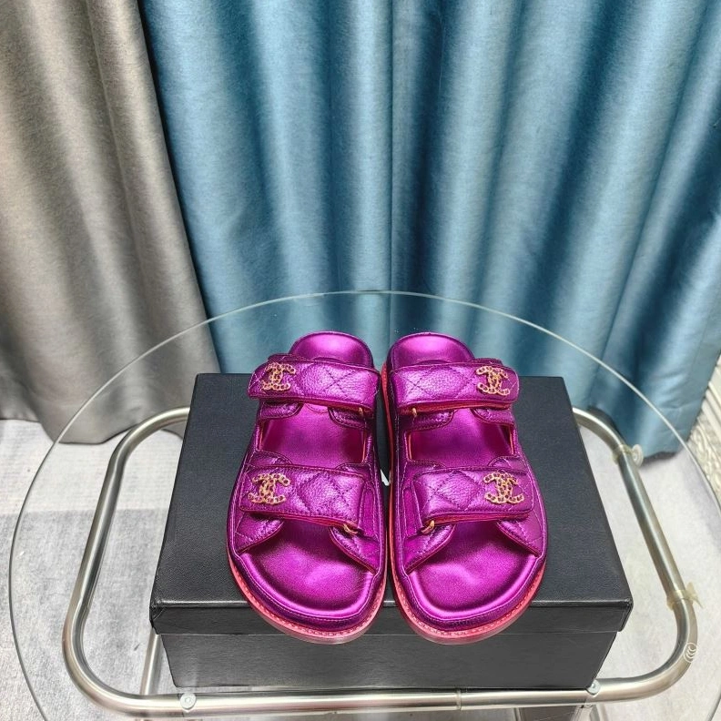 Cozy Chxnxl Slippers 122438