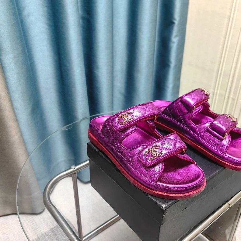Cozy Chxnxl Slippers 122438