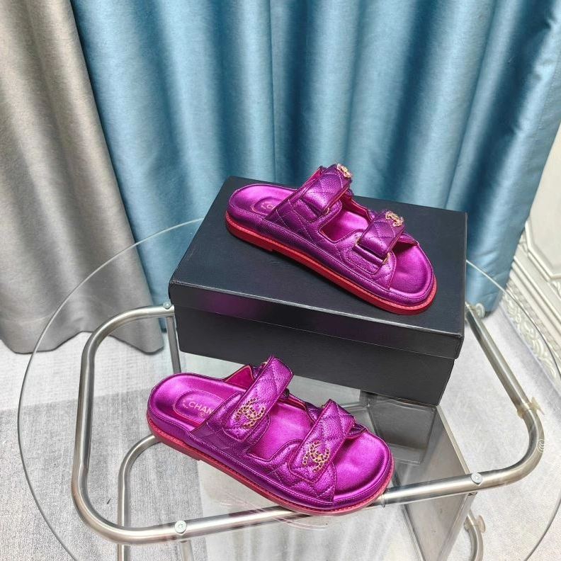 Cozy Chxnxl Slippers 122438