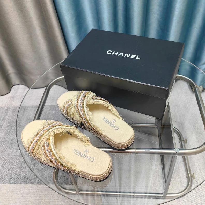 Minimalist Chxnxl Slippers 122462