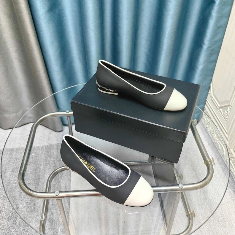 Vibrant Chxnxl Flat Shoes 123166