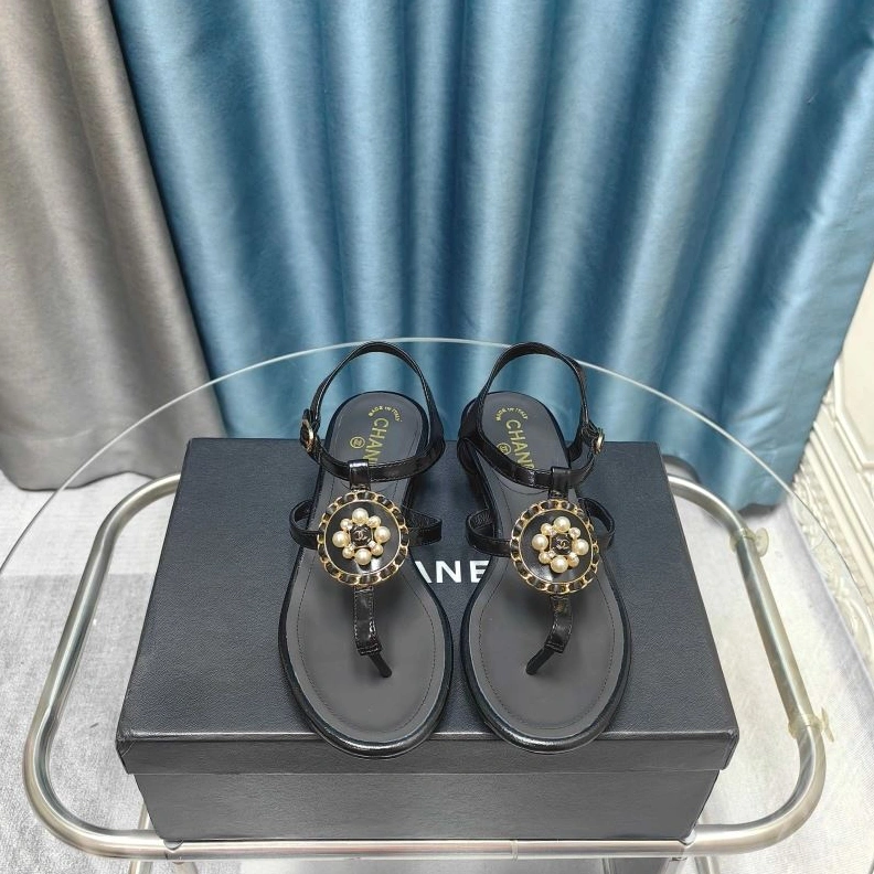 ModernLook Chxnxl Sandals 122893