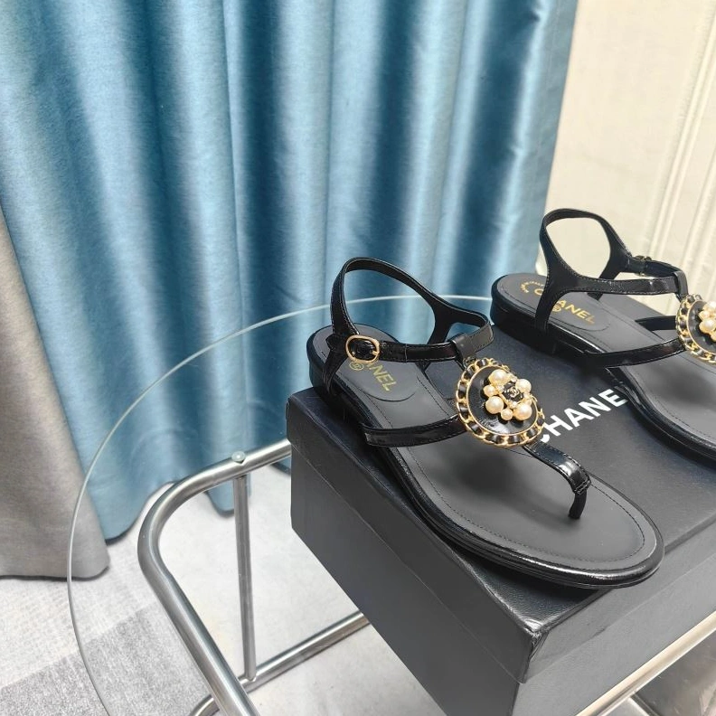 ModernLook Chxnxl Sandals 122893