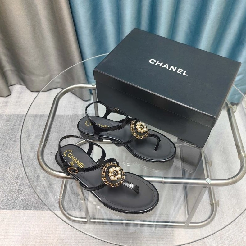 ModernLook Chxnxl Sandals 122893