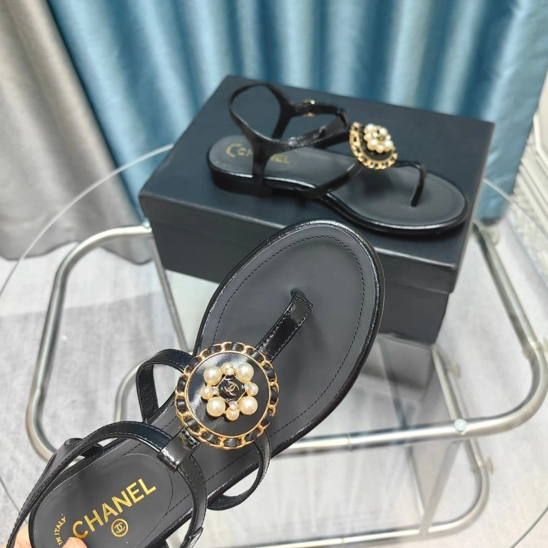 ModernLook Chxnxl Sandals 122893