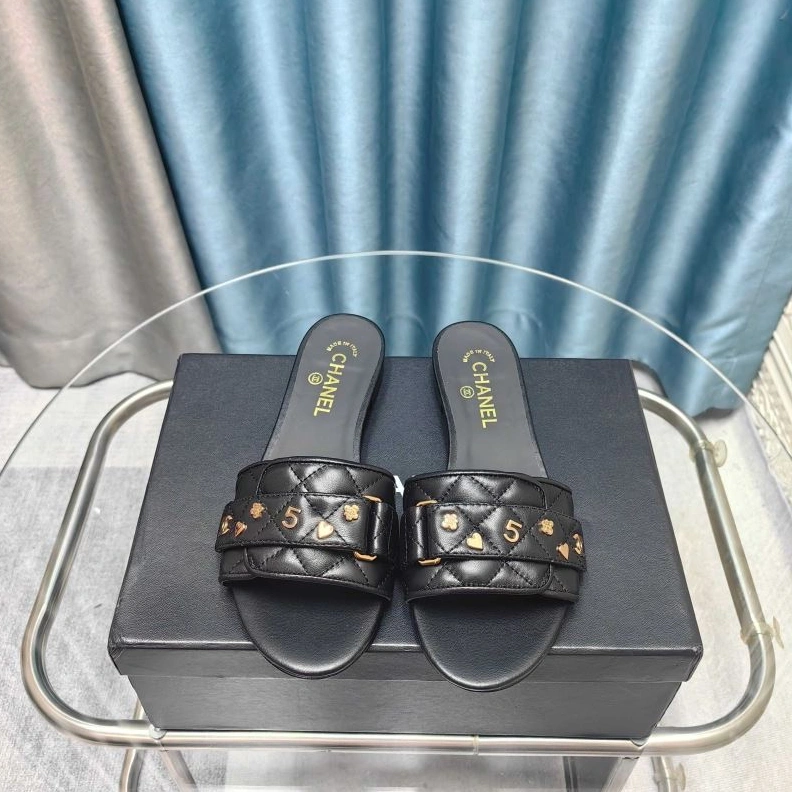 SportInspired Chxnxl Slippers 122428