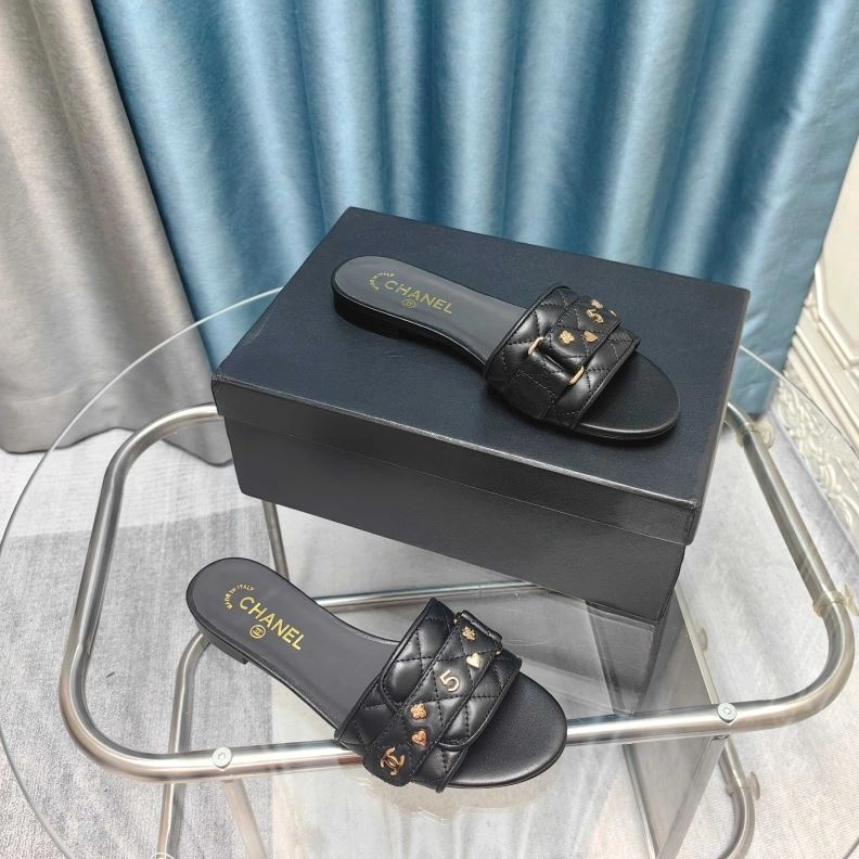 SportInspired Chxnxl Slippers 122428