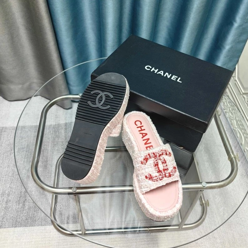 Efficient Chxnxl Slippers 122427