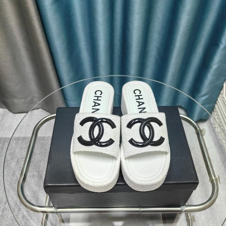 AllSeason Chxnxl Slippers 122423