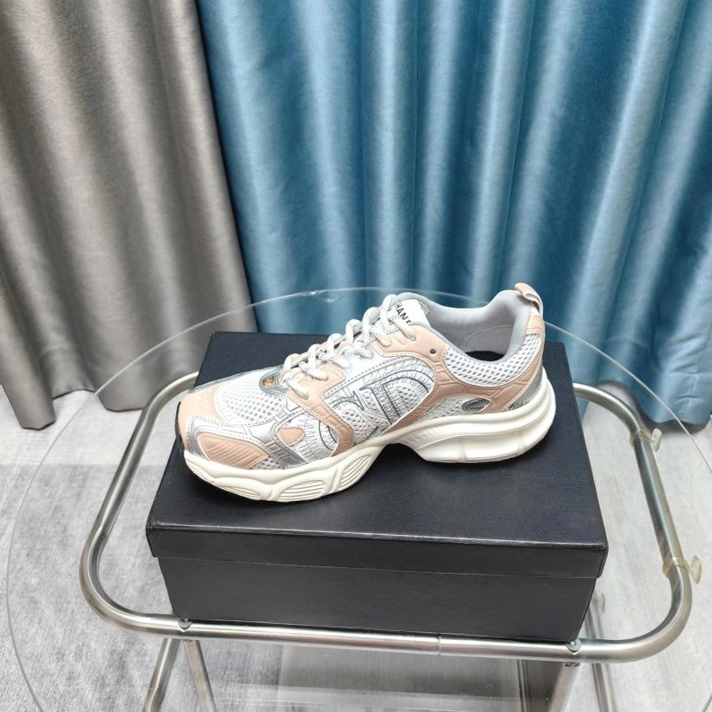 WellDesigned Chxnxl Sneakers 122127