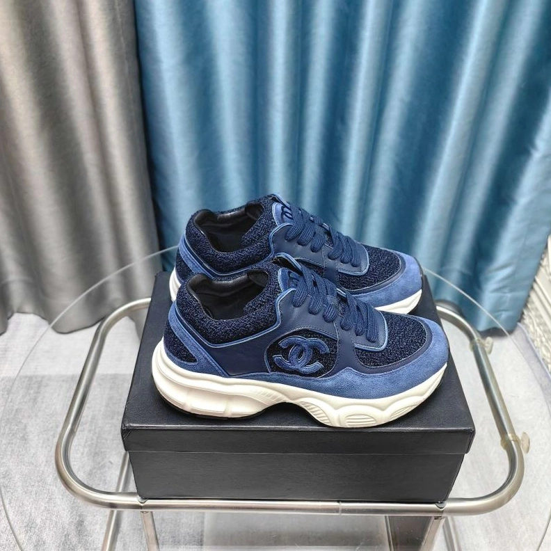 Elegant Chxnxl Sneakers 122111