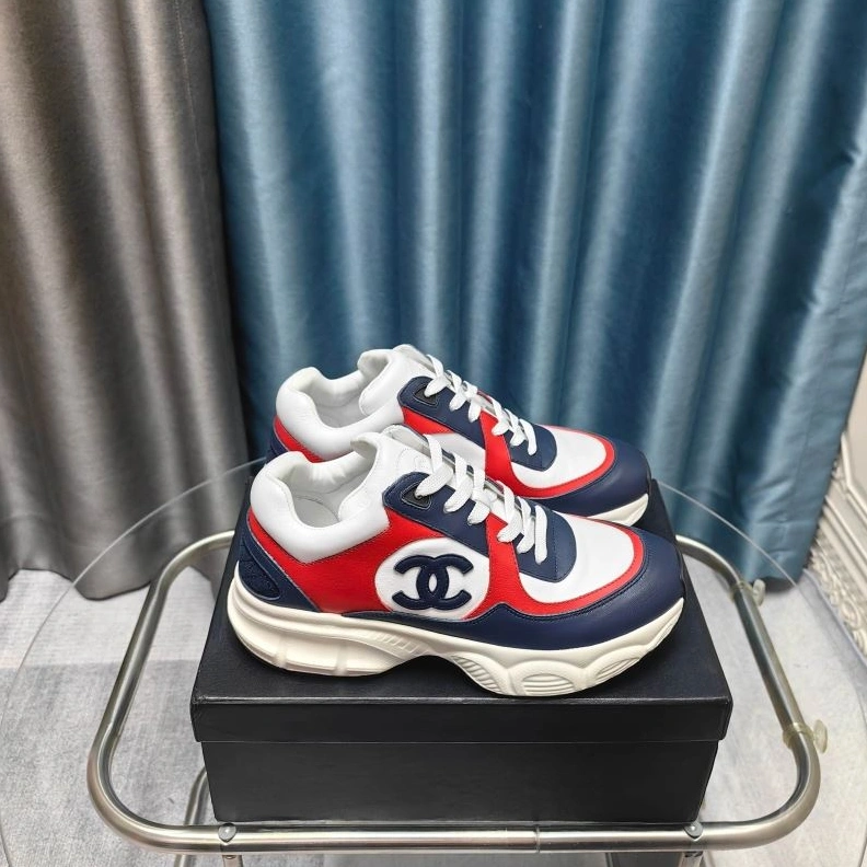 Vibrant Chxnxl Sneakers 122106