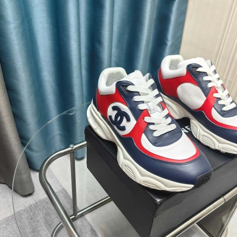 Vibrant Chxnxl Sneakers 122106